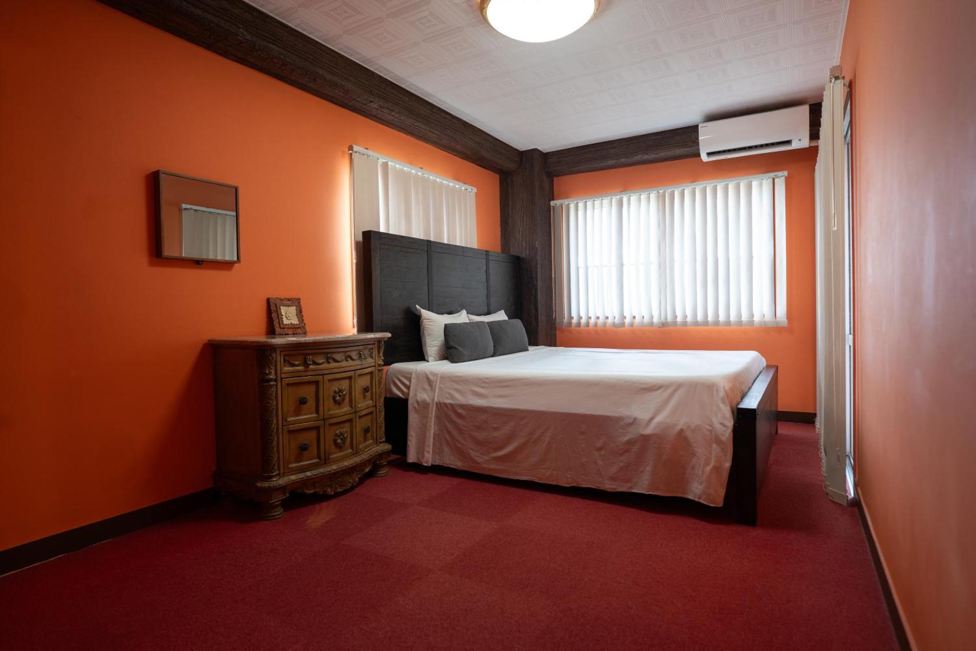 Royal Hotel Yomitan Eksteriør bilde